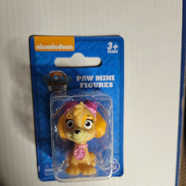 Paw Patrol - Skye Mini Figure - SKU:6031713S - UPC:778988162699 - Party Expo